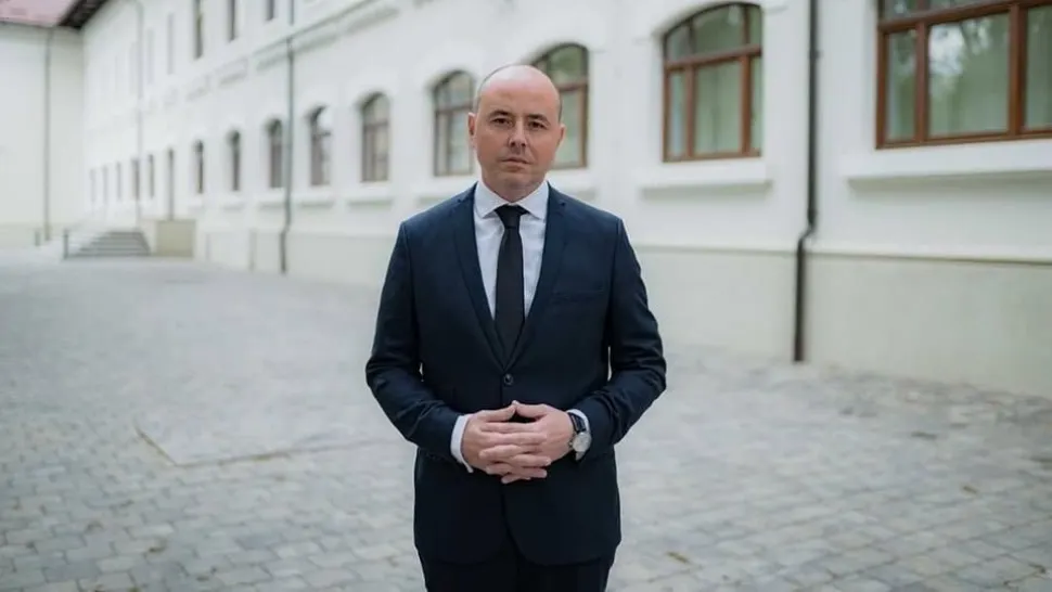 Presiune uriașă pe justiție pusă de executantul sistemului. Fratele ambasadorului român în SUA a depus pângere penală împotriva lui Georgescu 