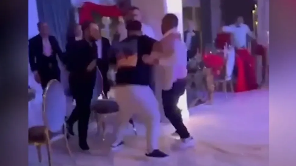 Bătaie cu cuțite la o nuntă din Craiova: doi interlopi s-au încăierat în fața invitaților