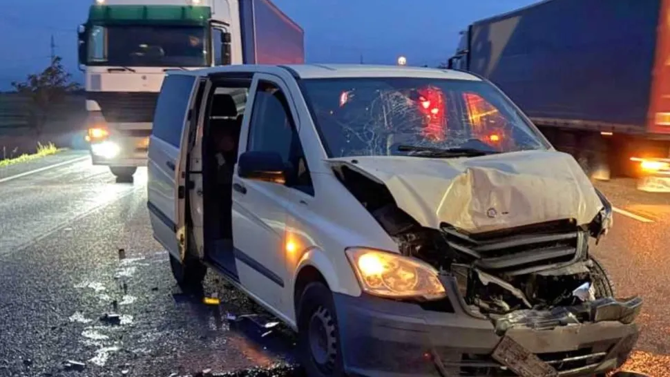 Accident grav, în Giurgiu: 4 victime, după impactul dintre o autoutilitară și un microbuz