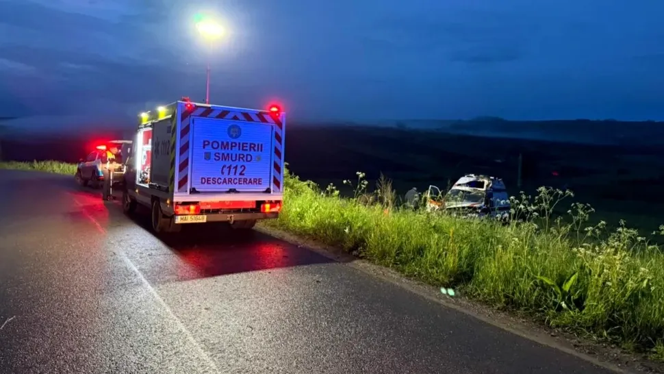 Accident grav pe DN1 Cluj: ambulanţă implicată în coliziune. Mai multe victime, printre care o femeie în stop cardio-respirator