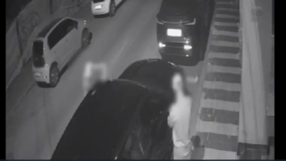 Incident în Sectorul 5: patru tineri, cercetați după ce au furat oglinzile retrovizoare de la 28 de mașini într-o singură noapte