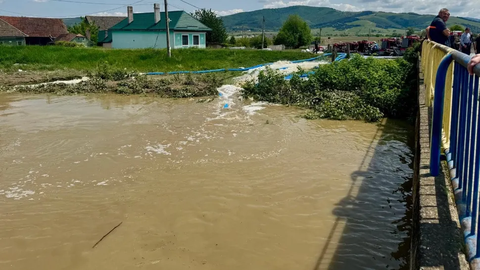 Cod galben de inundații în zece județe. Hidrologii avertizează asupra creșterilor de debite