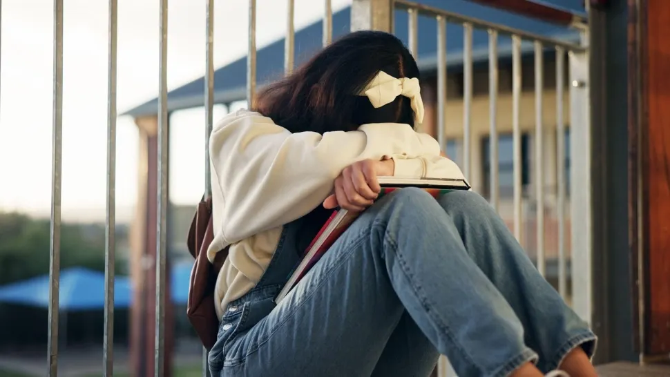Incident violent într-un liceu din Slobozia: o fată de 15 ani, lovită de trei colege mai mari. Poliția s-a autosesizat
