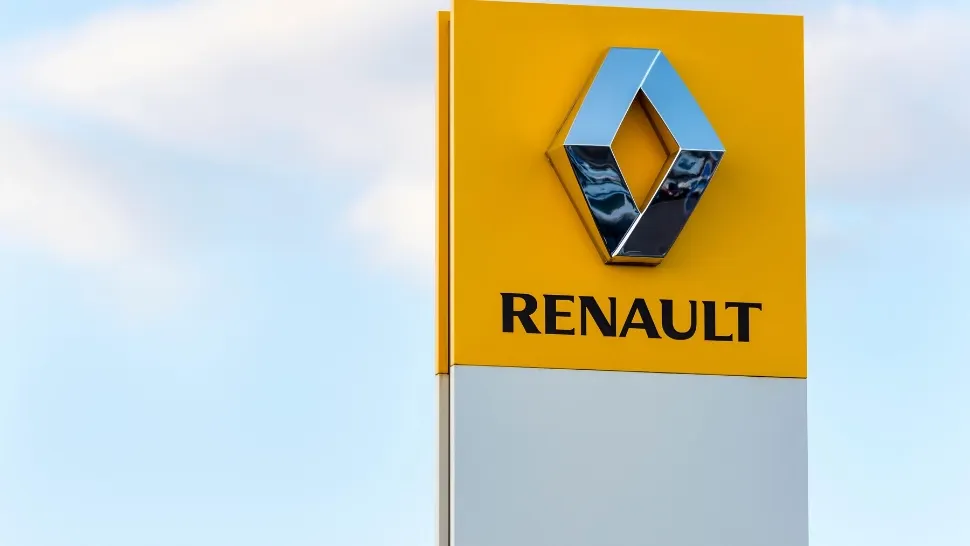 Renault și Stellantis anunță concedieri. Producătorii auto europeni renunță la ingineria clasică sub presiunea ritmului chinezesc