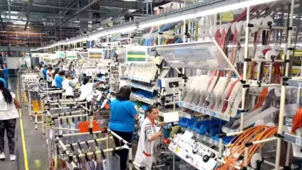 Un mare angajator din județul Arad ar urma să-și închidă fabrica. Aproximativ 1.000 de oameni vor fi concediați