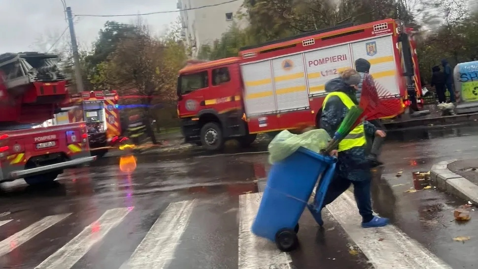 Alertă în Sectorul 3! Incendiu la parterul unui bloc: o persoană cu arsuri grave, altele au suferit atacuri de panică