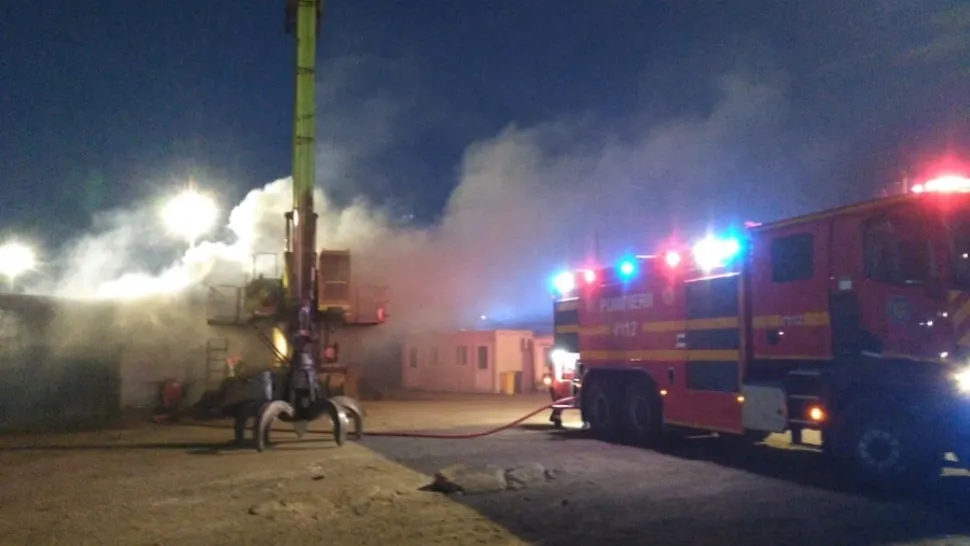 Incendiu la un terminal din Portul Constanța, mobilizare masivă a pompierilor 