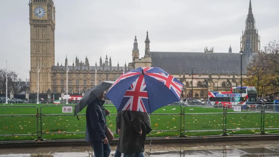 Marea Britanie pregătește reguli draconice în politica de azil. „Nu veniți în această țară ca imigranți ilegali. Nu vă urcați pe o barcă”
