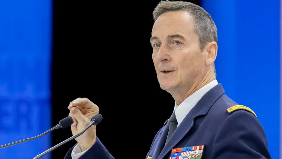  „Trebuie să acceptăm pierderea copiilor noștri”. Discursul șefului Statului Major i-a pus pe jar pe francezi, care se tem acum de război 