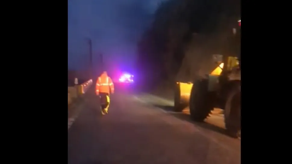 Trafic blocat pe DN7, în Valea Oltului, între localitățile Căciulata și Brezoi