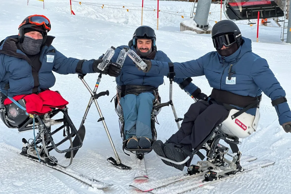 Echipa CAIAC SMILE a reprezentat România la prima sa competiție internațională de sit-ski cu o echipă completă