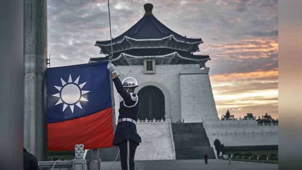 China a dat startul unor noi manevre militare de amploare în jurul Taiwanului, după ce Trump a anunțat un ajutor pentru Taipei – VIDEO