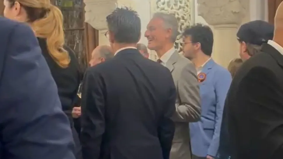 Nicușor Dan nu se leapădă de Matei Păun. Controversatul om de afaceri cu opinii pro-ruse, prezent la recepția de Ziua Națională - VIDEO