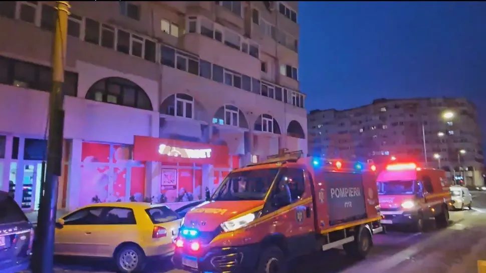 Alertă într-un bloc din Constanța, mobilizare masivă a pompierilor. Locatarii au reclamat miros puternic de gaze - VIDEO