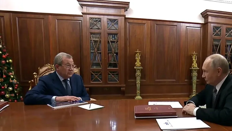Kremlinul, prins pe picior greșit: amănuntul din biroul lui Putin care contrazice propaganda oficială
