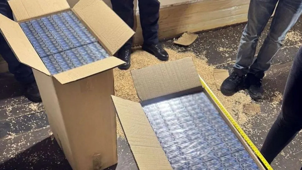 Captură uriașă în apropiere de Vama Nădlac. Ţigări în valoare de 6,7 milioane de lei, descoperite într-un camion 