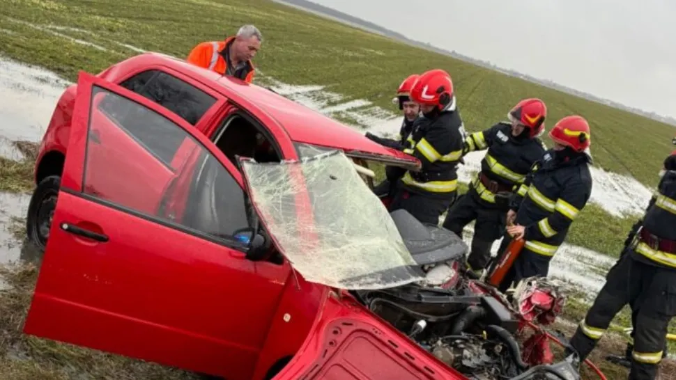 Accident grav în Dolj: cinci răniți după impactul devastator dintre un TIR și două autoturisme. Traficul, blocat complet