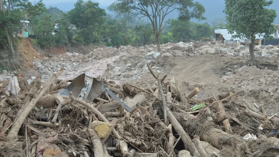 Catastrofă în Indonezia. Zeci de morți și dispăruți în urma alunecărilor de teren 