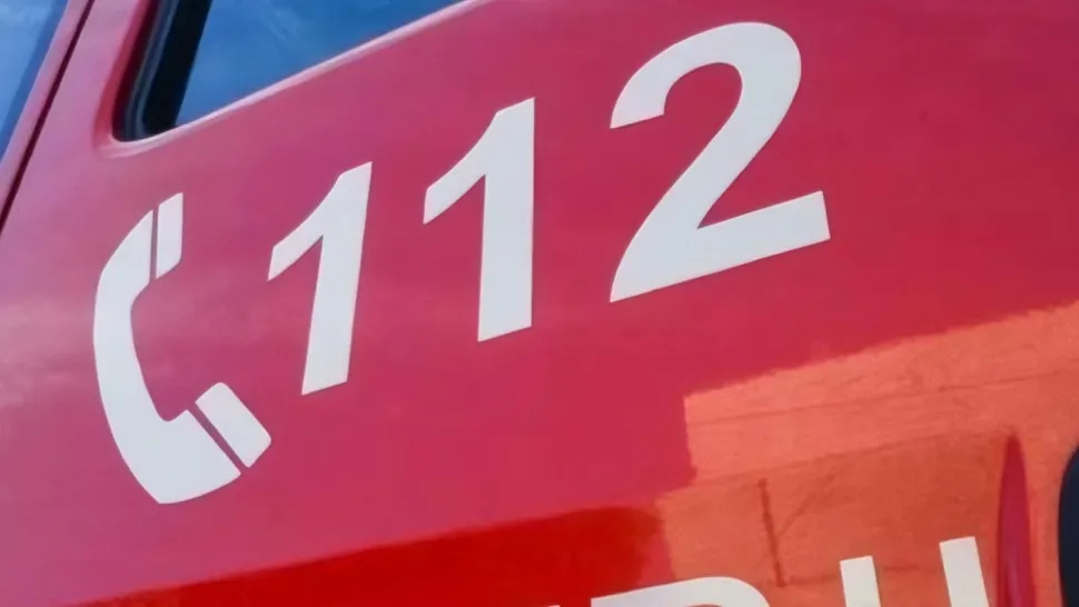 Incendiu puternic la un apartament din Slobozia: 19 persoane evacuate