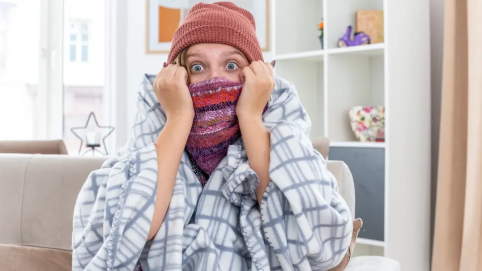 Bucureștenii continuă să tremure de frig în case, pe cel mai crunt ger din ultimii ani. CMTEB anunță 109 puncte termice cu deficiență în furnizare 