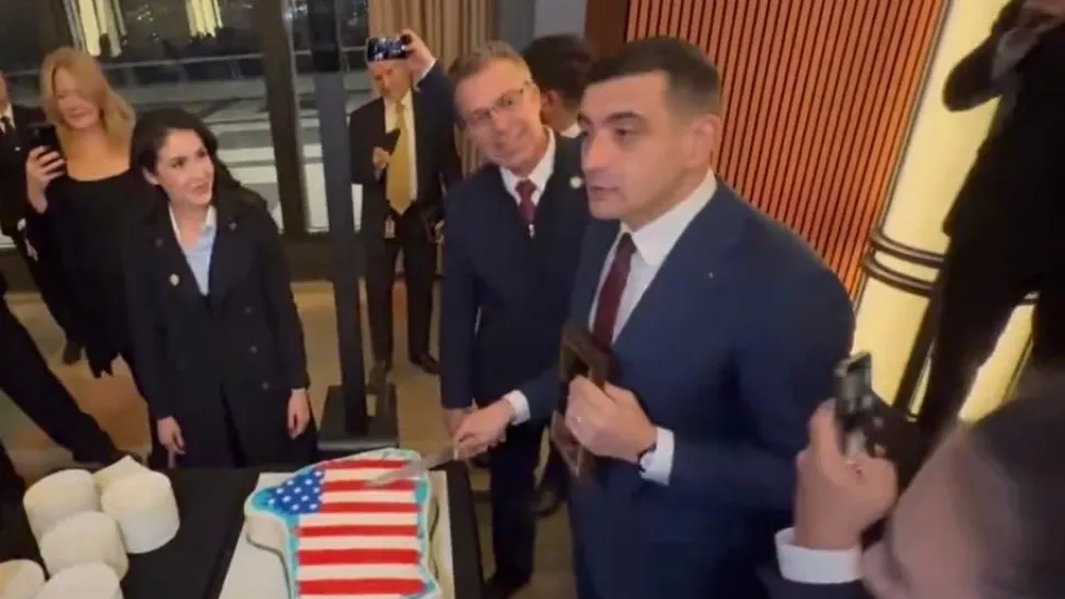 Imaginea zilei în SUA: George Simion a tăiat „tortul Groenlanda” la Washington. Moment important alături de congresmenii lui Donald Trump - VIDEO