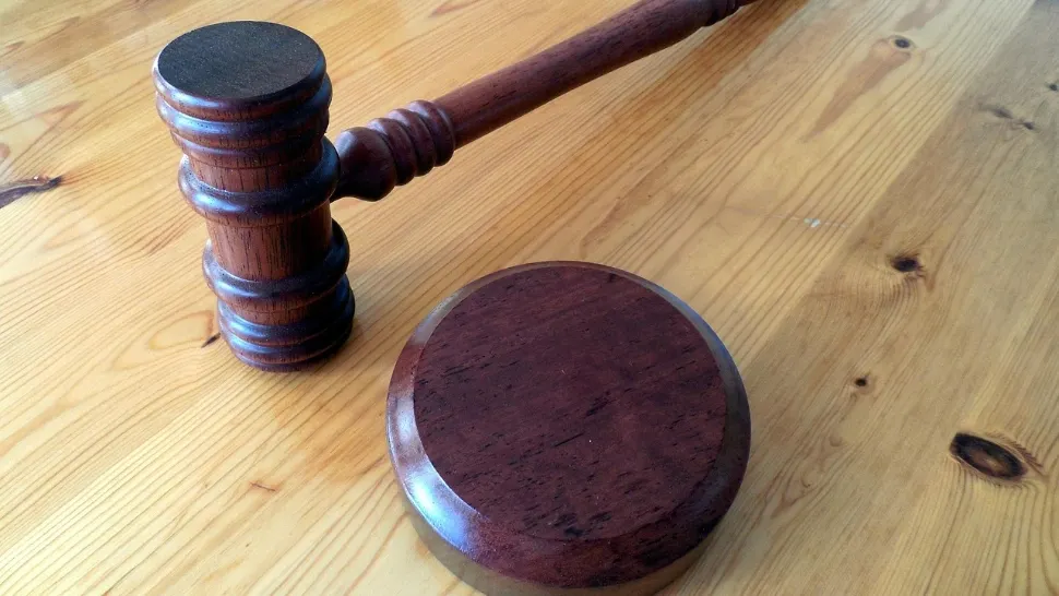 Închisoare pentru un pompier român după ce a divulgat informații clasificate. Bărbatul a primit cinci luni de pedeapsă