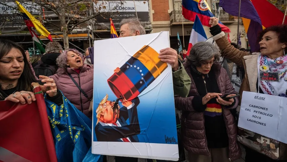 Spania se revoltă împotriva lui Trump. Mii de manifestanți în stradă pentru a denunța o „agresiune imperialistă” după capturarea lui Maduro. VIDEO-FOTO