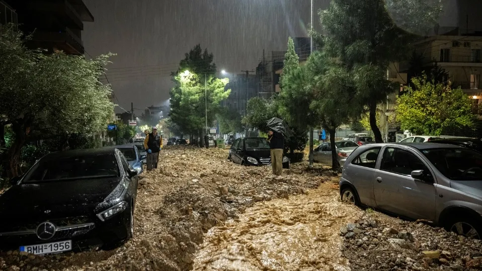 Inundații catastrofale în Grecia. Imagini de coșmar pe străzile Atenei, după viiturile care au paralizat orașul – VIDEO