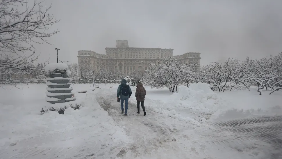 Cod galben de ninsori și viscol în București. Vremea se răcește puternic în următoarele zile: prognoza specială, emisă de ANM