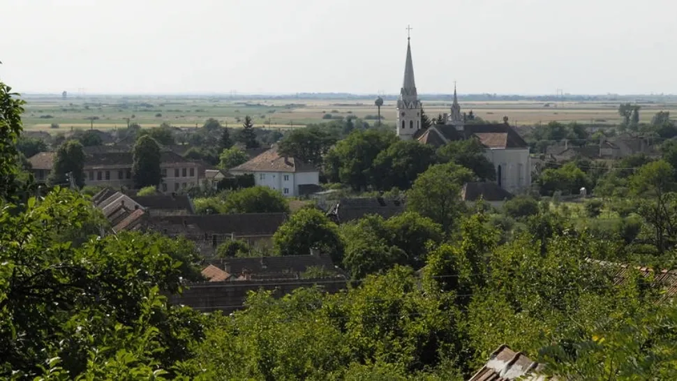 Două comune se unesc ca să supraviețuiască austerității lui Bolojan