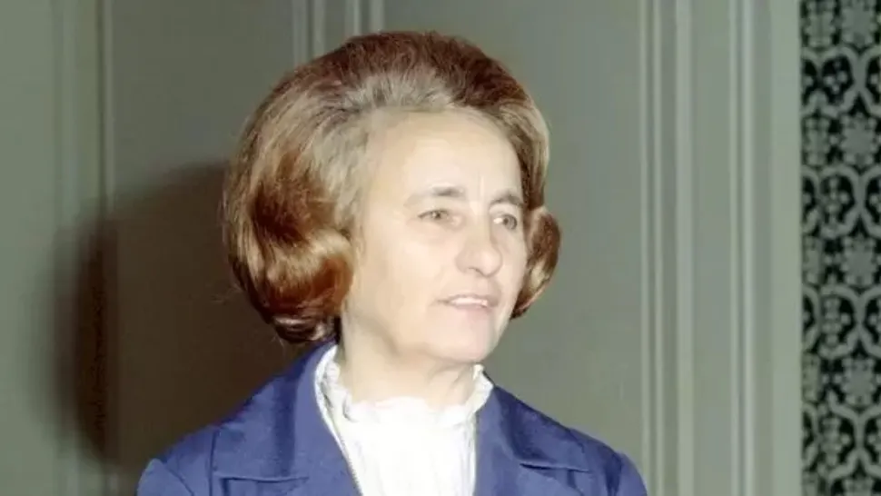 Desertul preferat al Elenei Ceaușescu: rețeta „secretă” pe care o pregătea pas cu pas