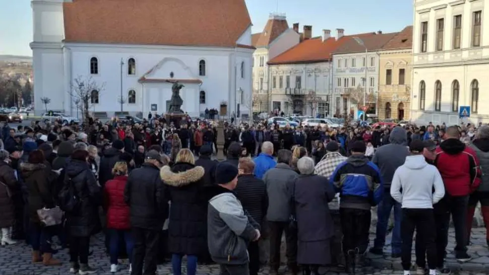 După Chiajna și Miercurea Ciuc, oamenii din Odorheiul Secuiesc se alătură protestelor împotriva taxelor abuzive. VIDEO