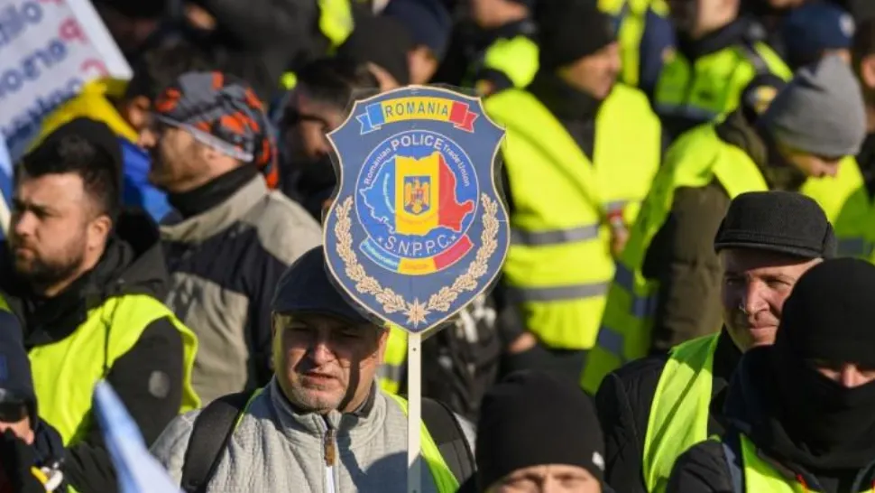 Sindicatele din industria de apărare amenință Guvernul Bolojan cu proteste pentru modul de folosire a fondurilor SAFE