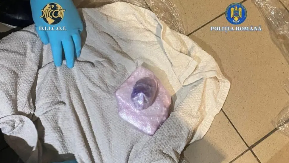 Cocaină adusă din Spania pentru cluburile din București, confiscată de DIICOT. Patru suspecți, prinși în flagrant