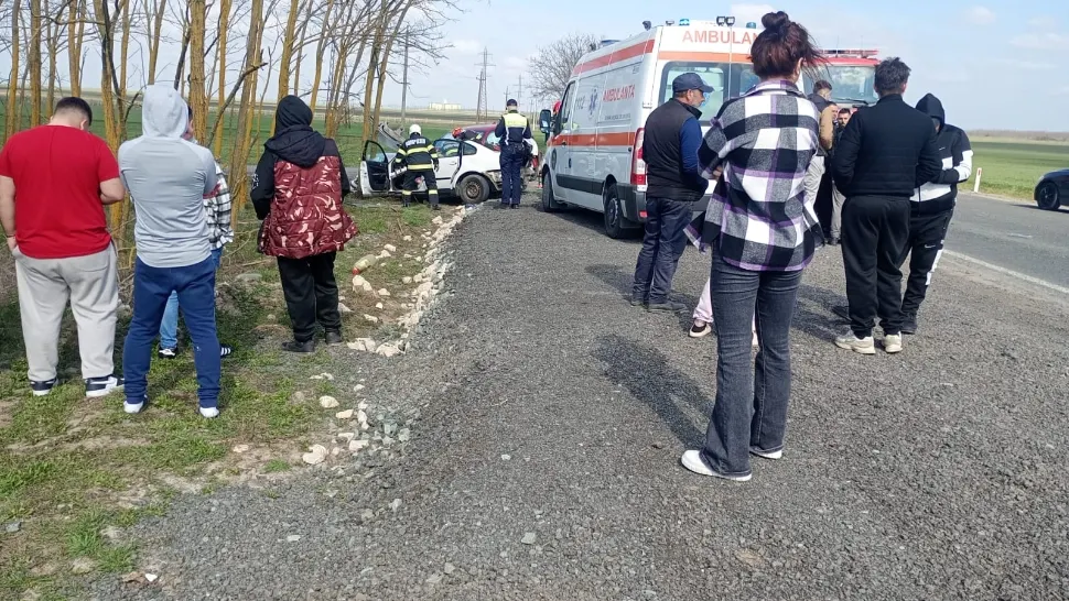 GRAV accident rutier  pe o șosea din județul Constanța. O femeie a murit, alte două vicitme grav rănie. S-a solicitat elicopterul SMURD 