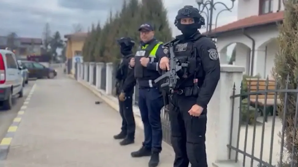 O angajată dintr-o primărie, suspectată de contrabandă cu țigări. Peste 100 de polițiști au descins la contrabandiști
