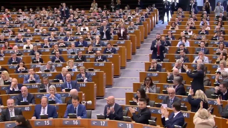 Moment istoric în Parlamentul European. Aleșii au adoptat, în ropot de aplauze, deportarea în masă a migranților - VIDEO
