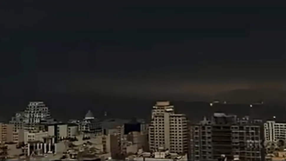 Cerul Teheranului s-a întunecat. Ploi negre și toxice au acoperit capitala iraniană - VIDEO