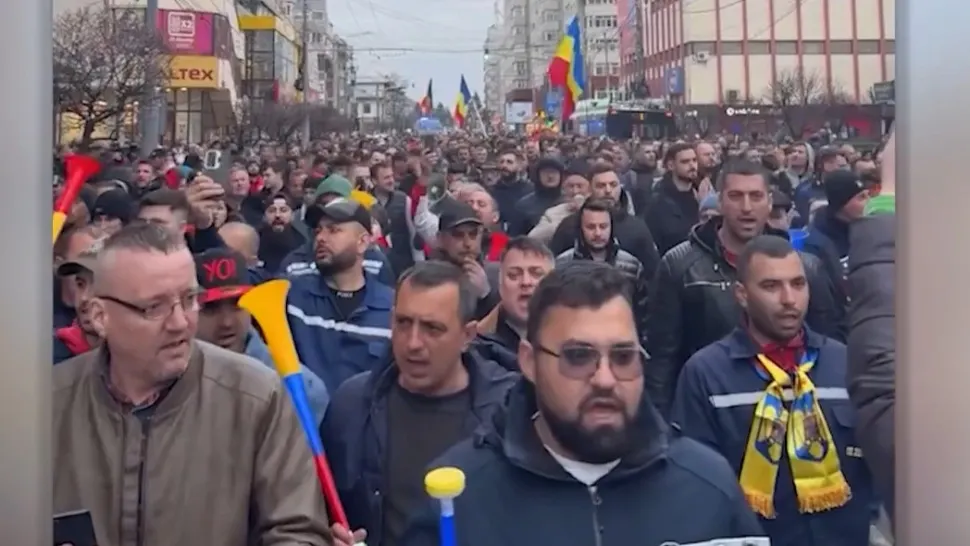 Veste cumplită înainte de Paște: Mii de români, dați afară! Val de concedieri masive în prag de sărbători