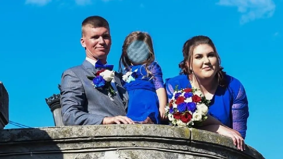 Descoperire șocantă într-o casă din Iași: o femeie de 26 de ani a murit în somn. Fiica de 7 ani, găsită lângă trup: „Mama doarme!”