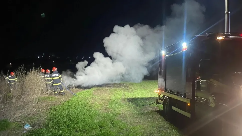 Adolescent de 17 ani, grav rănit după explozia unei anvelope în flăcări. A fost mutilat chiar în prima zi de Paște