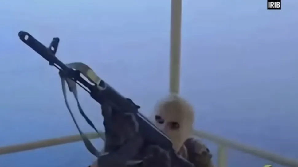 Primele imagini cu capturarea a două nave internaționale, în Strâmtoarea Ormuz VIDEO