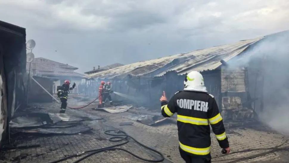 Incendiul masiv în Orăștie. Mai multe construcții civile au fost făcute scrum 