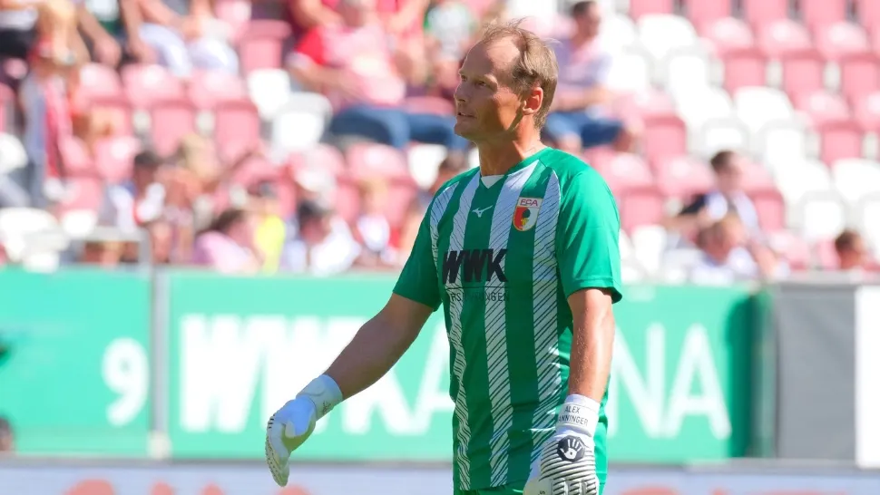 Fostul portar al lui Juventus și Arsenal, Alexander Manninger, a murit la doar 48 de ani: mașina sa, lovită de tren