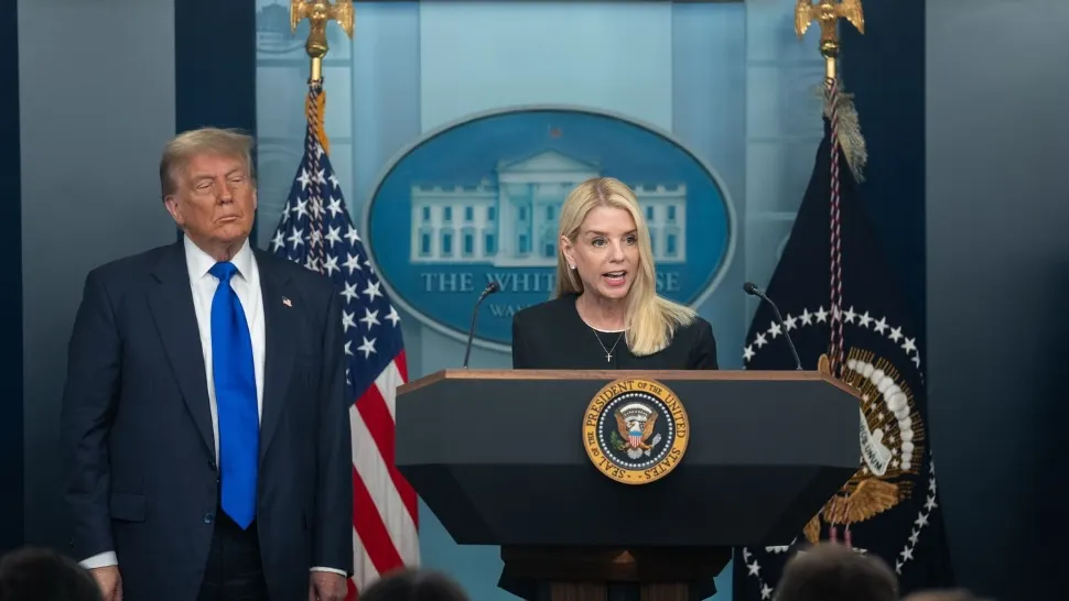 Donald Trump l-a demis pe procurorul general al Statelor Unite 