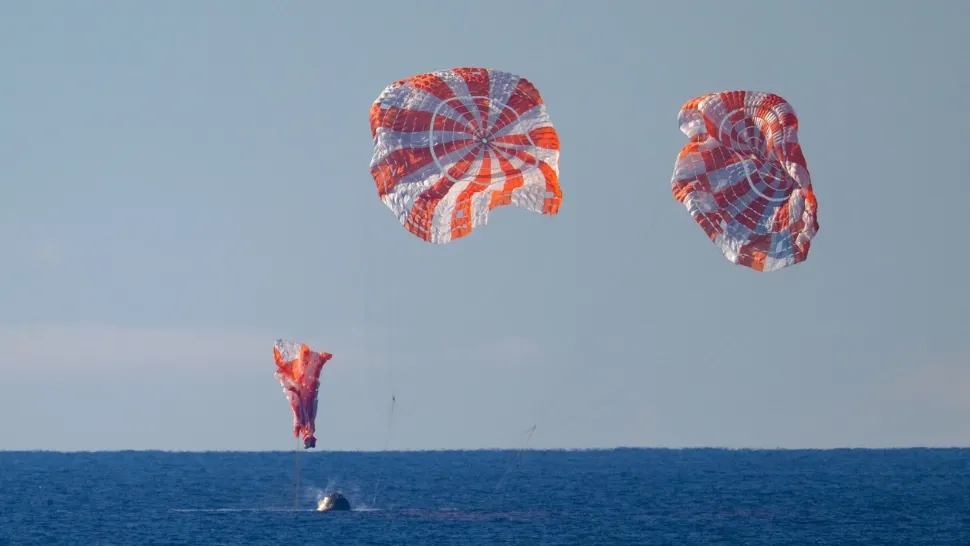 Moment istoric în astronautică: Artemis II a revenit cu succes pe Pământ după cea mai îndepărtată misiune umană din istorie - VIDEO