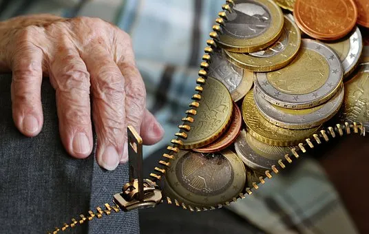 3.000 de locuri gratuite la mare pentru pensionarii cu pensii mici. Anunțul făcut de Mohammad Murad