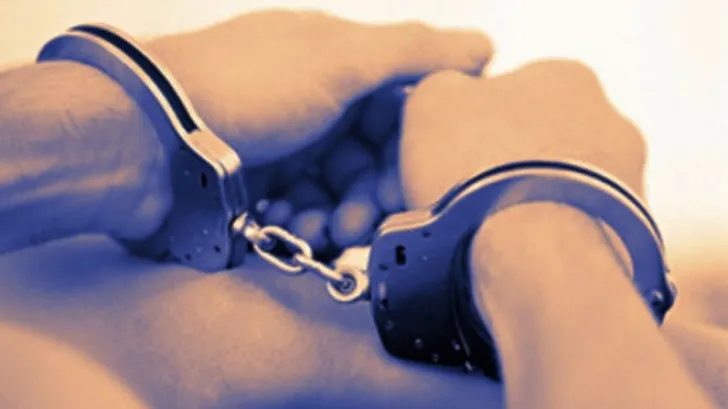 Procuror din Caraș-Severin, reținut după un incident armat într-o discotecă din Hunedoara. Avea la el un pistol, cuțit și spray lacrimogen