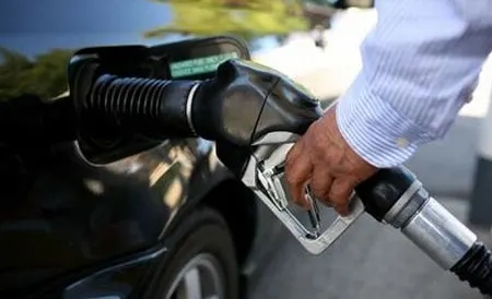 Scumpirea carburanților. De ce nu vrea Bolojan să blocheze prețurile la pompă
