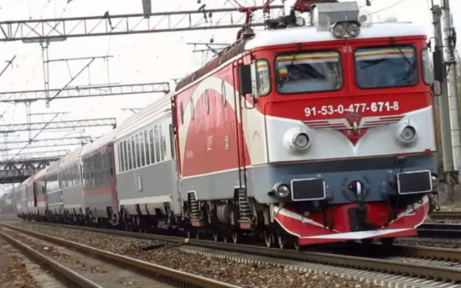 CFR Călători anunță schimbări importante: 139 de vagoane și 75 de locomotive au fost modernizate prin PNRR. Ce facilități primesc pasagerii